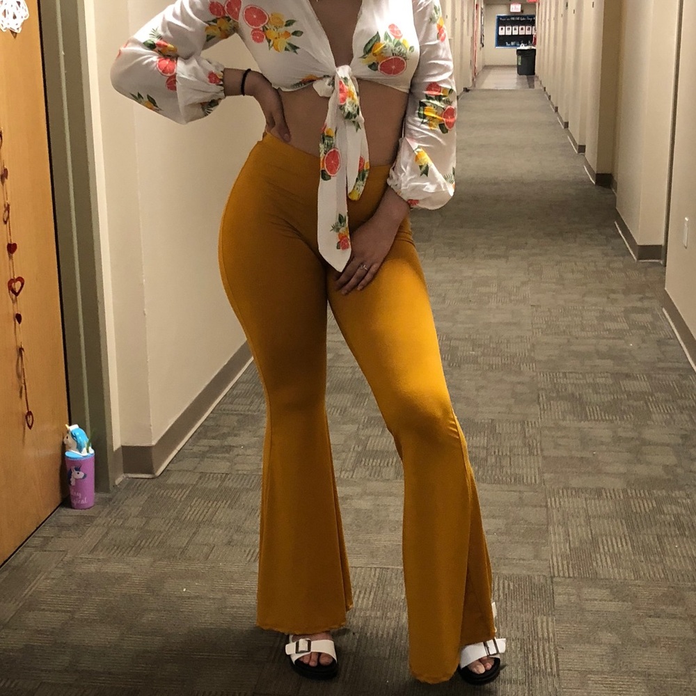Yellow pants